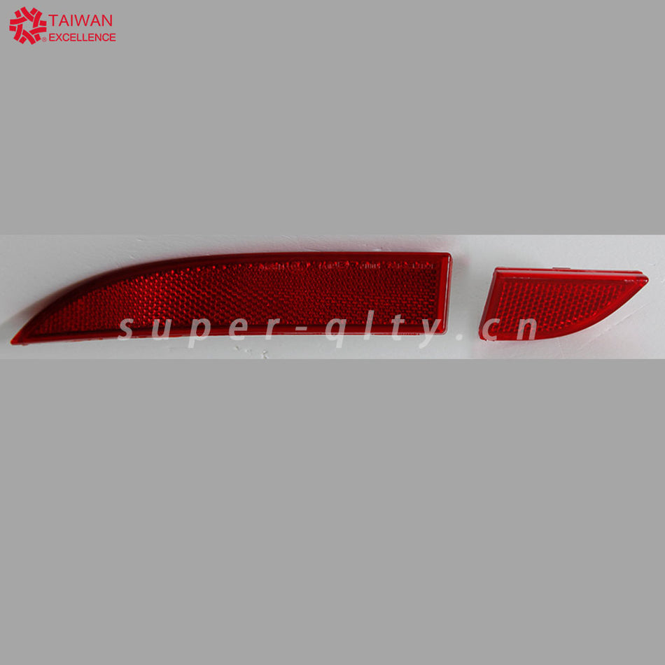 Fit For Porsche Panamera 2014-2017 Car Red Rear Bumper Rear Lamp Reflector